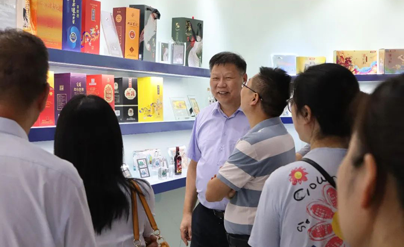 浙江中烟莅临黑卡技术交流会-浙江优发国际u8激光科技股份有限公司